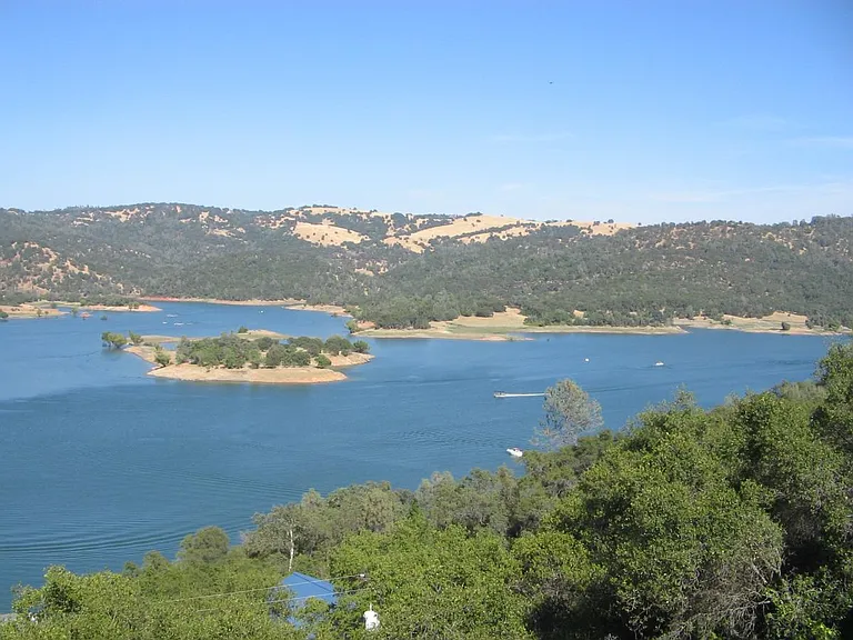 Folsom Lake view 4