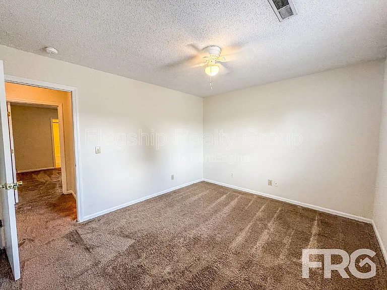 2108 E 3rd St #B — Photo 14