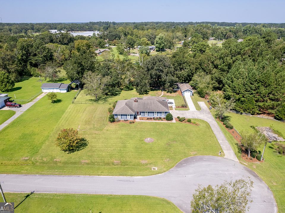 1st image of 4107 Mineola Dr