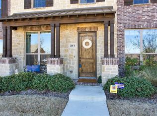 2400B Holt Dr, Carrollton, TX 75010