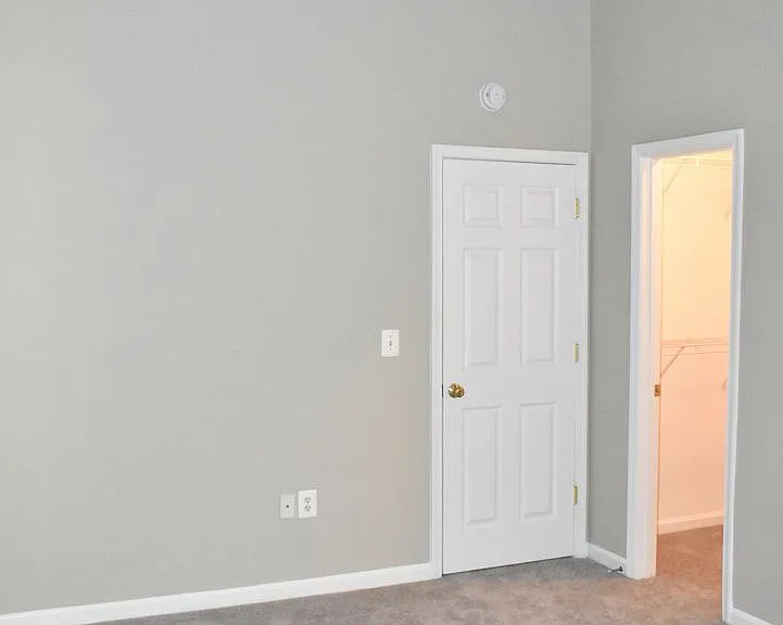 711 Galway Ln — Photo 30