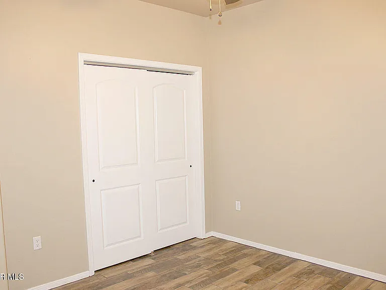 853 Blue Park Ave — Photo 18