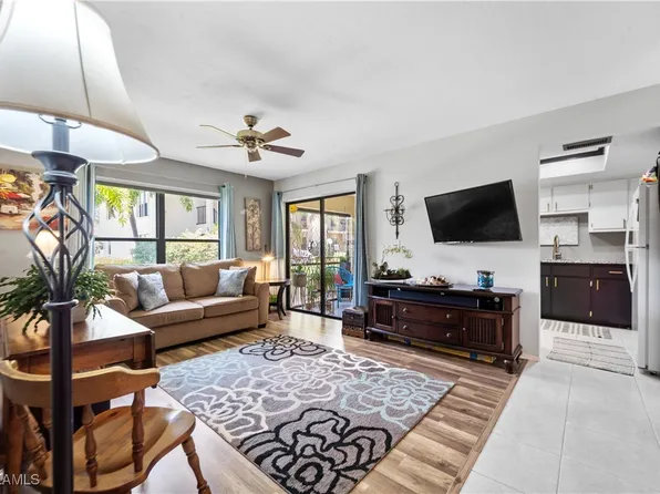 8474 Charter Club Cir Unit 10, Fort Myers, FL 33919