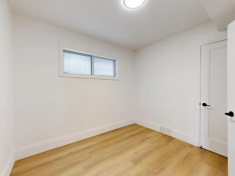 1252 Davenport Rd — Photo 31