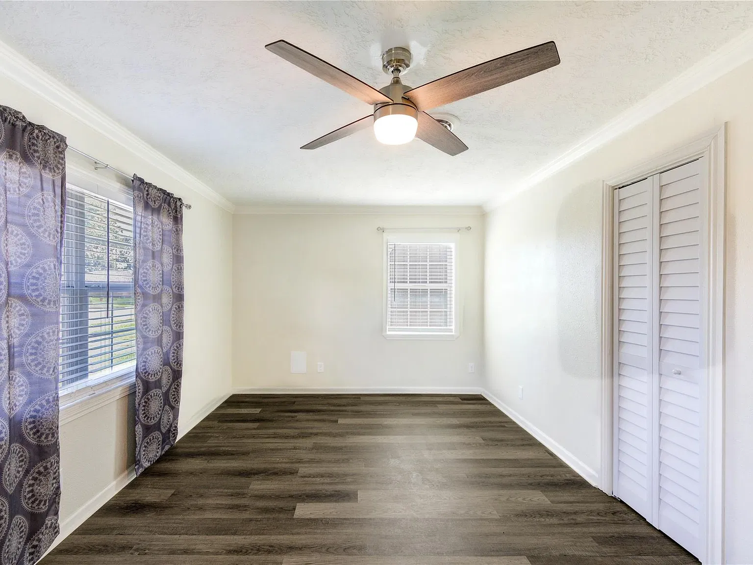 3 bed, 1.0 bath, 1013 sqft, $1,600 — Photo 4