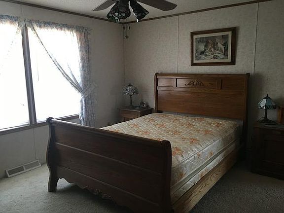 5th image of 505 Birch St