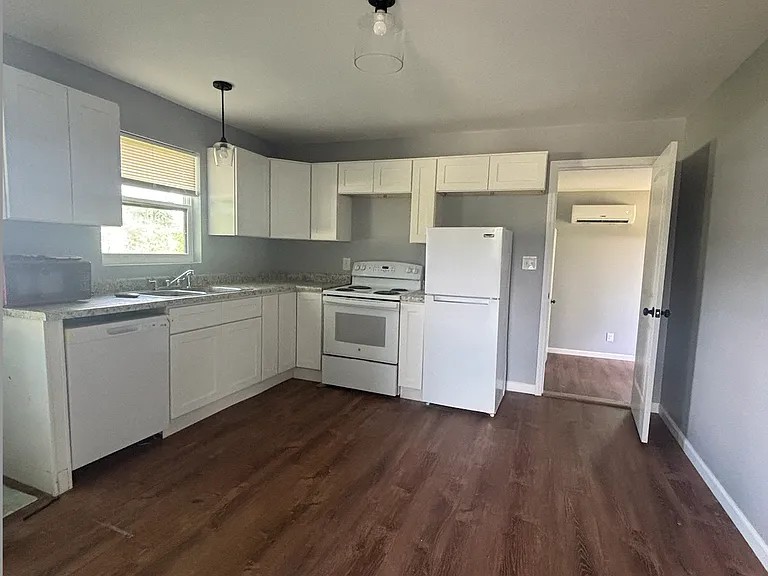 3795 W Andrew Johnson Hwy — Photo 3