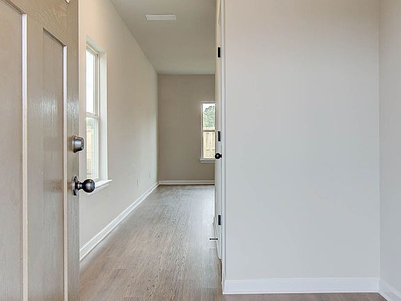 2nd image of 2815 Arlee Ave #Nig670