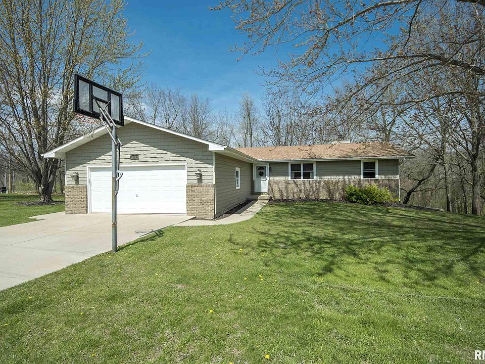 1st image of 872 Heritage Dr