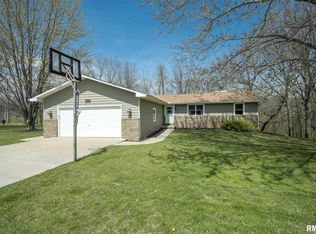 872 Heritage Dr, Mackinaw, IL
