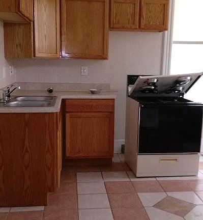 4th image of 424 N Madison St APT 1