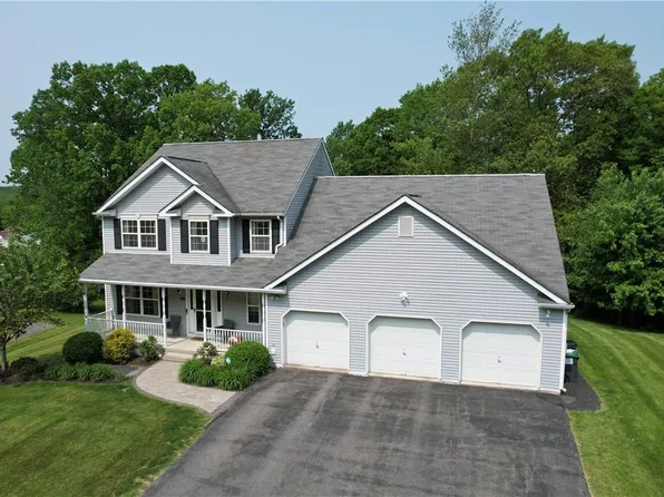 46 Ramblewood Drive, Newburgh, NY 12550