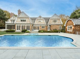 254 S Main St, Southampton, NY 11968