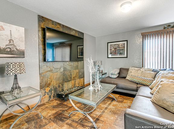 4th image of 7246 Azalea Sq