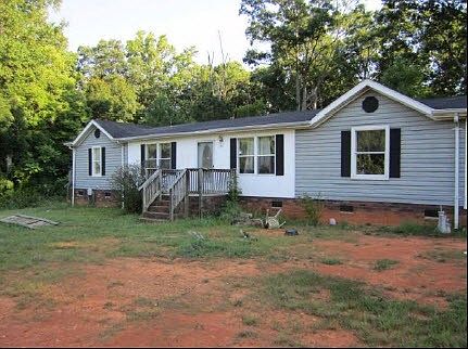 1st image of 146 Lester Dr