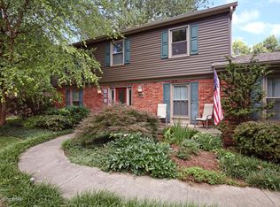 306 Bromwick Ct, Douglass Hills, KY