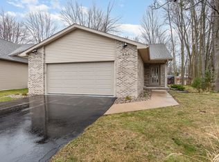 600 Lakeside Cir, Midland, MI 48640