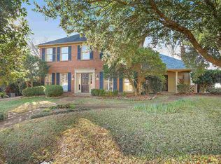 27 S Crownpointe Dr, Jackson, MS 39211