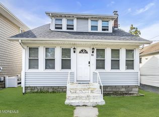 16 E Avalon Ave, Ocean Gate, NJ 08740