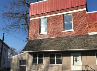 205 N Main St #205, Grandview, IA 52752