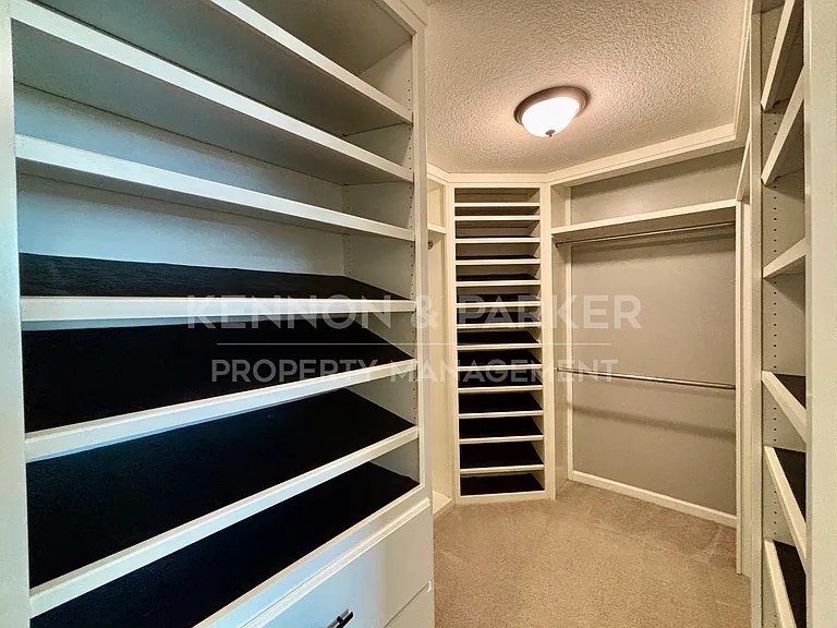 4526 Mountain Ivy Dr — Photo 37
