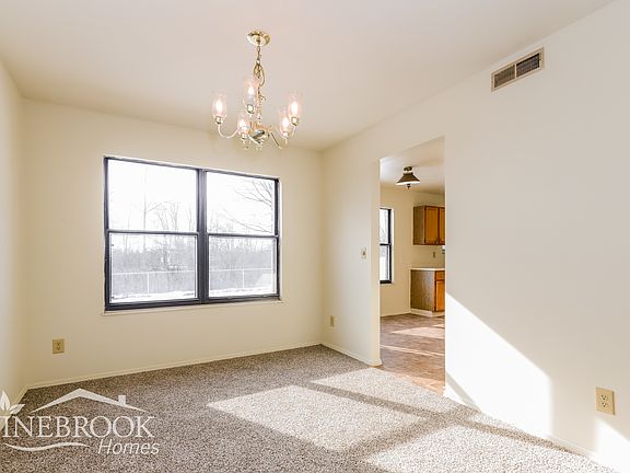 5th image of 6588 Rolling Glen Dr