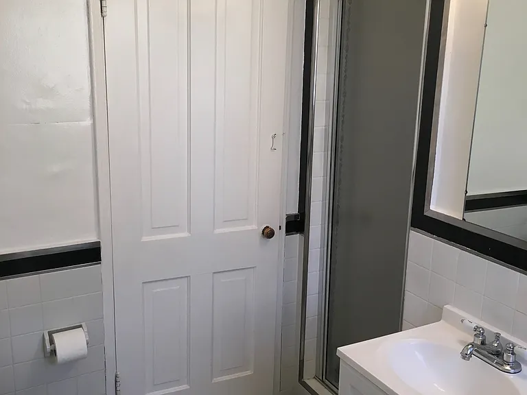 1126 Hacienda Pl #1120 — Photo 11
