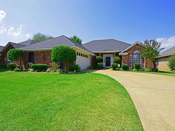 2nd image of 2109 Starling Dr