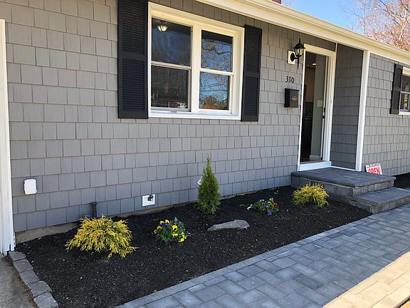 3rd image of 3110 Devon Ave