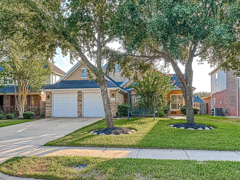 21923 Shady Heath Ln — Photo 1