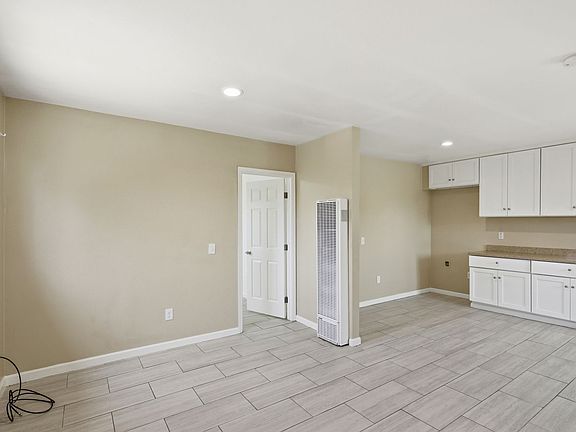 4th image of 29A Packard Ln