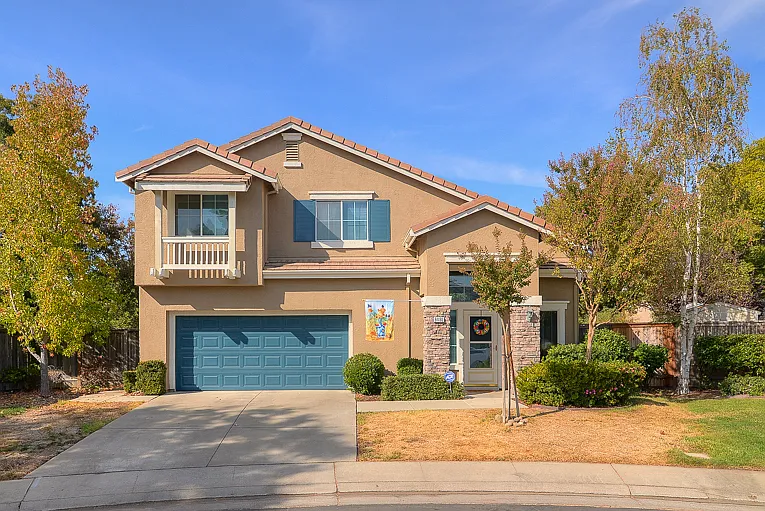 9480 Lakewind Ln photo 1