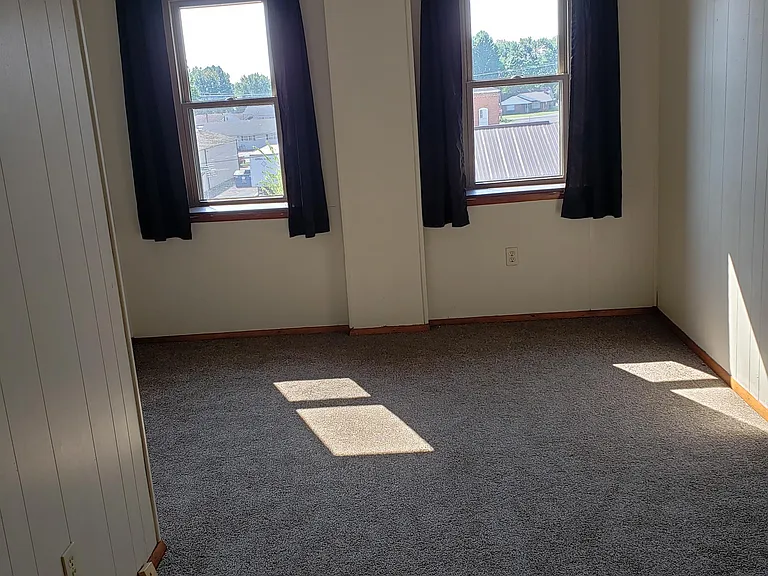 134 W Central St #5 — Photo 8