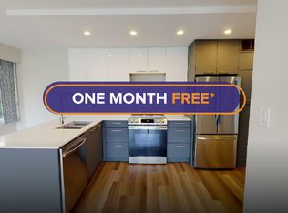 1270 Nicola St #404, Vancouver, BC V6G 2E9