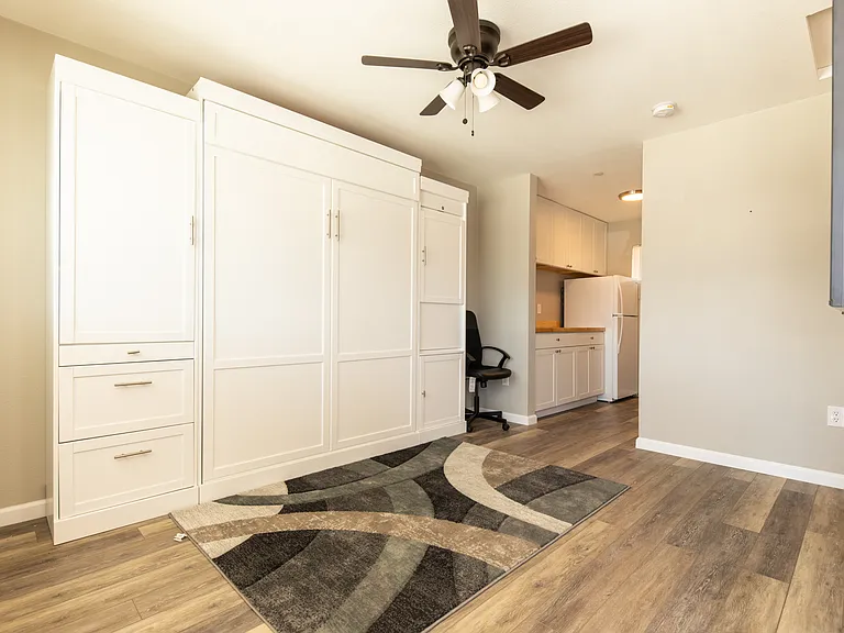 251 S Tehama St #14 — Photo 9