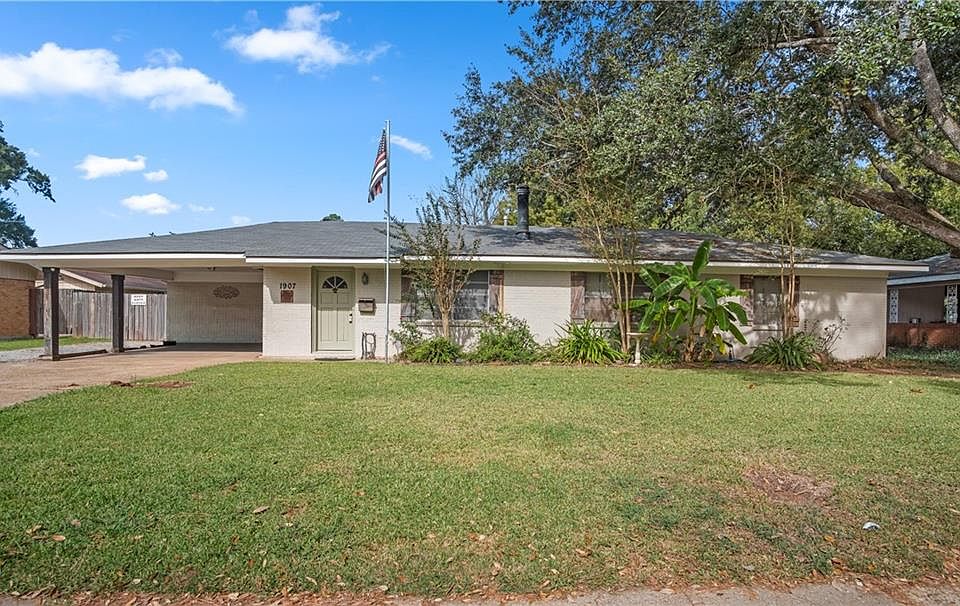 1st image of 1907 Plantation Dr