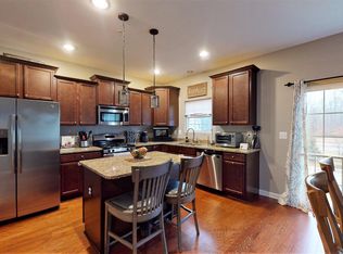 5333 Rockingham Pl, White Plains, MD 20695