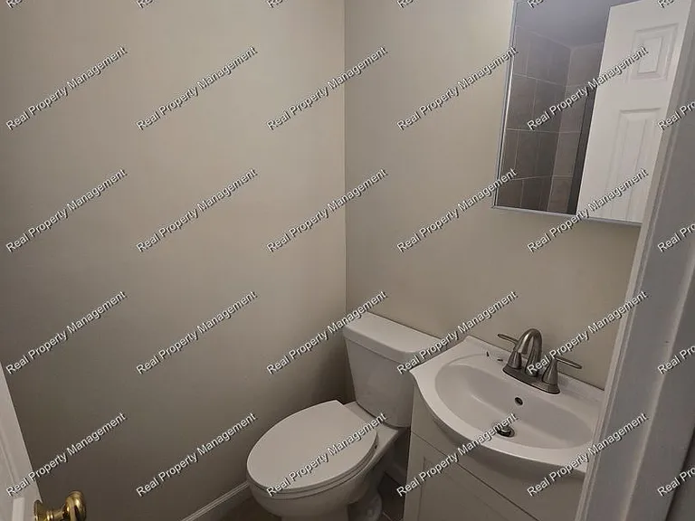 1586 Sunnyslope Dr — Photo 13