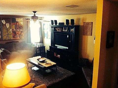 2nd image of 718 Ashford Ln