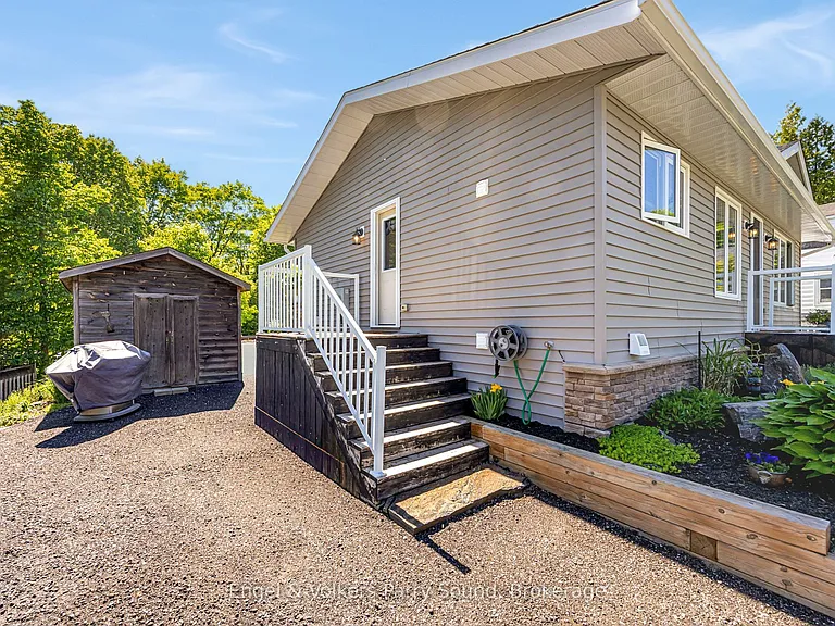 6 Lawrence St #A — Photo 20