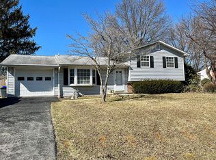 24312 Log House Rd, Gaithersburg, MD 20882