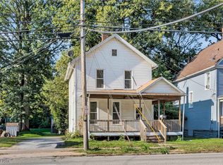 142 4th St, Elyria, OH 44035
