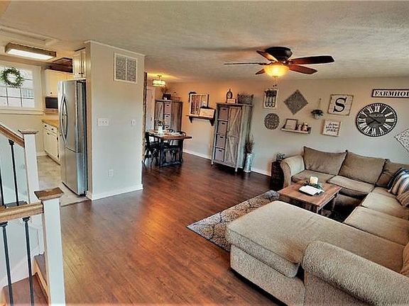 4th image of 700 Hartland Dr