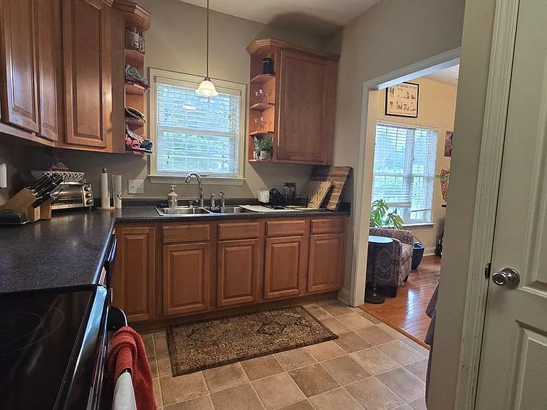 174 Cedar Ln — Photo 2