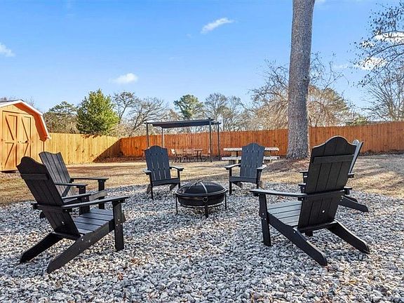 2nd image of 2659 Glenvalley Dr #B