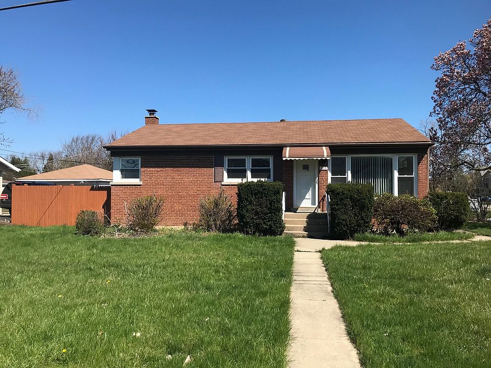 1st image of 520 E Lincoln Ave