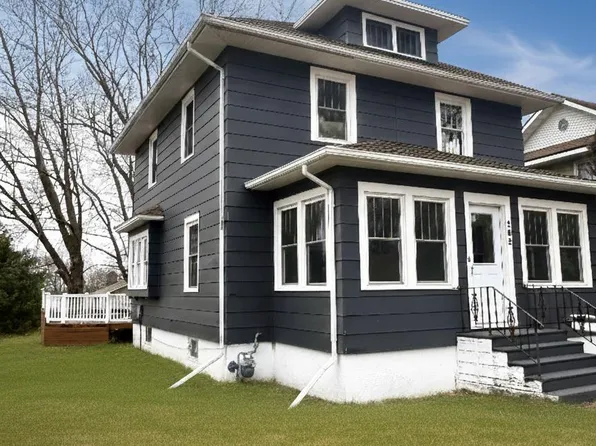 102 4th St N, Northwood, IA 50459