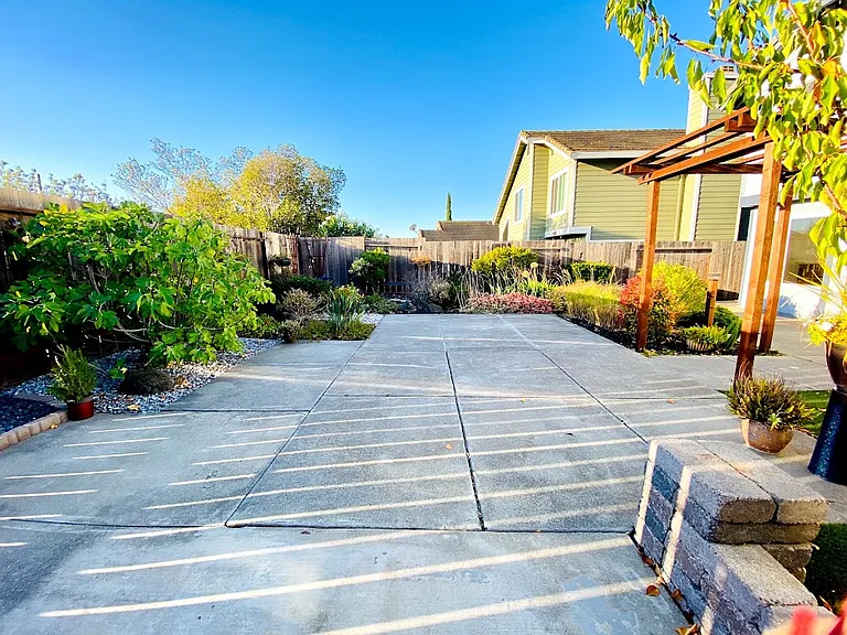 239 Foulkstone Way — Photo 10
