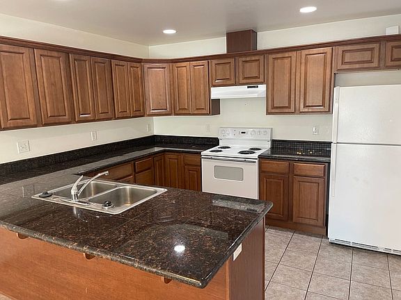 4th image of 1013 N Pierce Dr #A