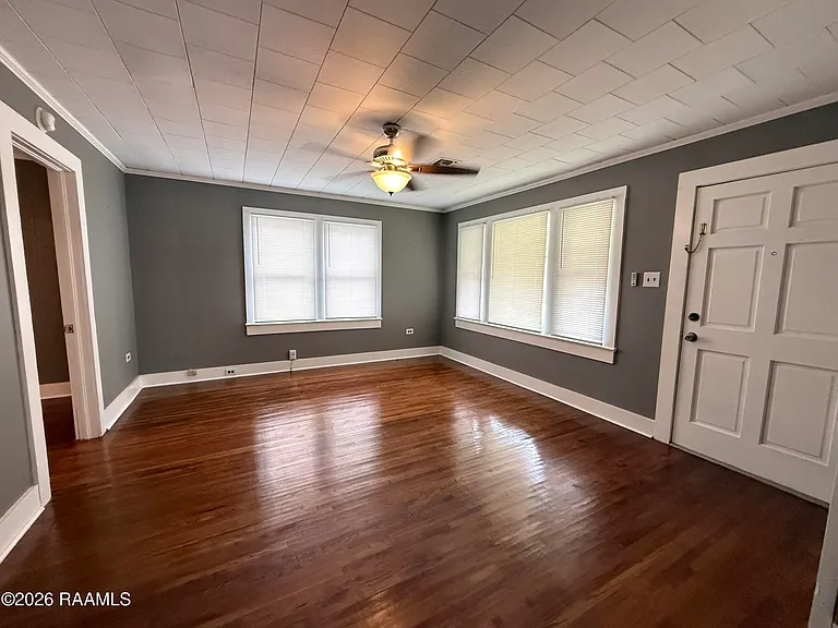 611 Everette St — Photo 6